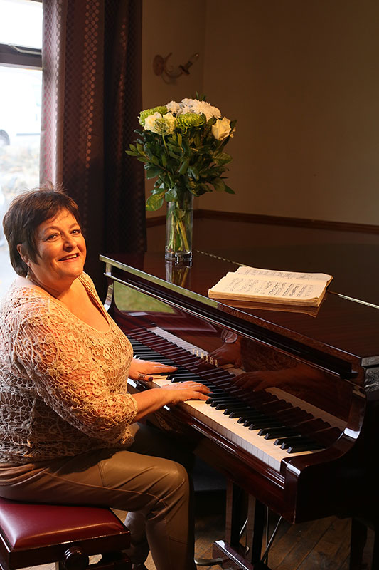 Anne Kerr Piano Tuition and Music Composer